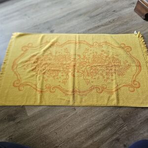 Vintage 70s Montgomery Ward Gold and Orange Floral Reversible Bath Towel Roses